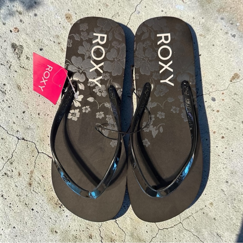 Roxy Black Floral Logo Women's Flip Sandals - Picture 4 of 5